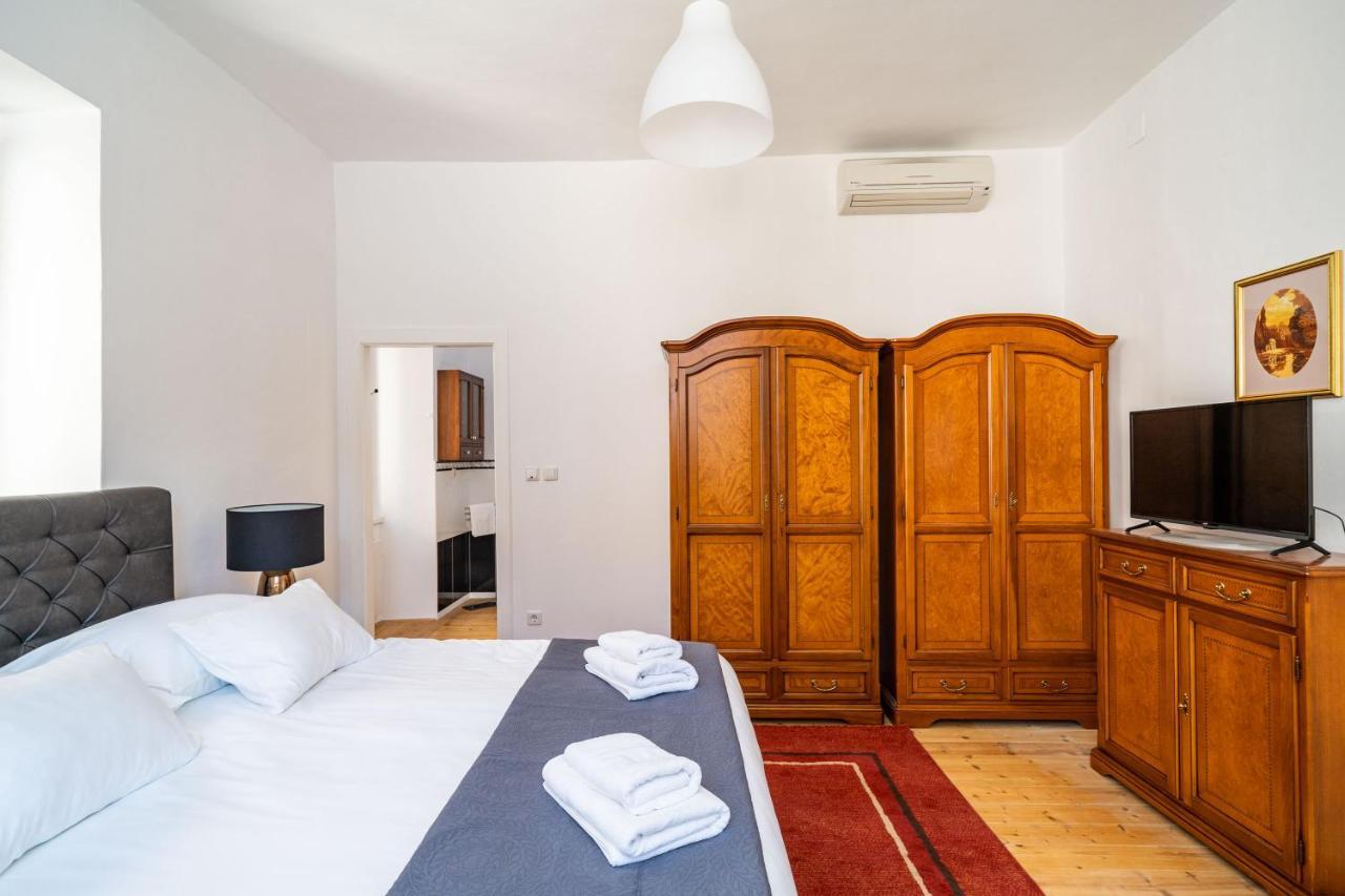 Laus Ii, Lovely Apartment In Old Town Dubrovnik Bagian luar foto